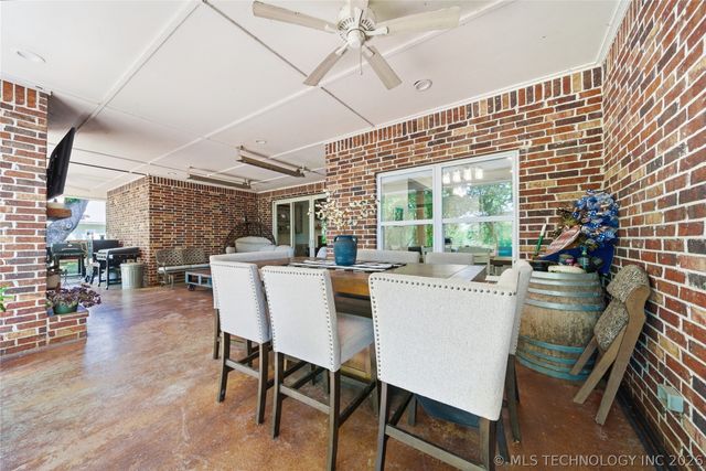 893 N E, Eufaula, OK 74432