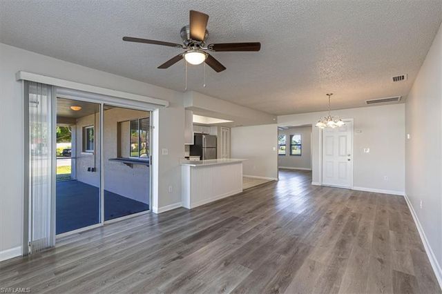 713 SE 35th ST, Cape Coral, FL 33904