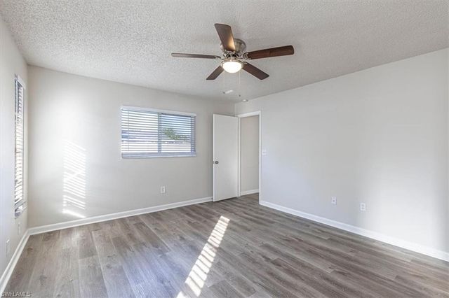 713 SE 35th ST, Cape Coral, FL 33904