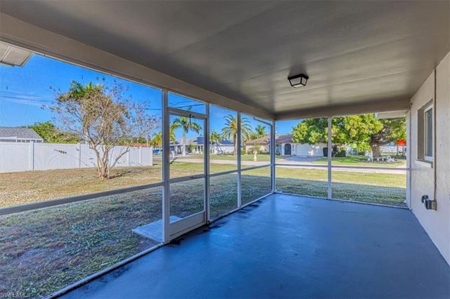 713 SE 35th ST, Cape Coral, FL 33904