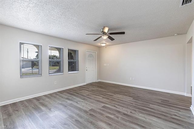 713 SE 35th ST, Cape Coral, FL 33904