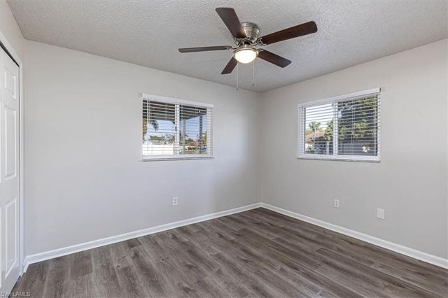 713 SE 35th ST, Cape Coral, FL 33904