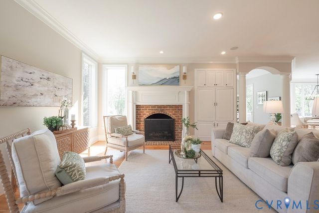 10800 Cherry Hill Dr, Glen Allen, VA 23059