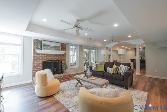 10800 Cherry Hill Dr, Glen Allen, VA 23059