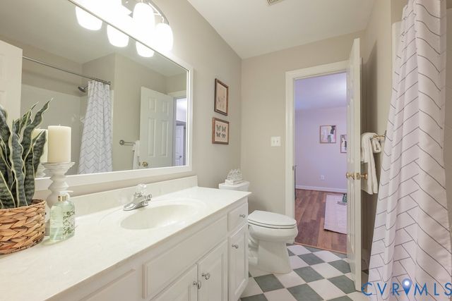 10800 Cherry Hill Dr, Glen Allen, VA 23059