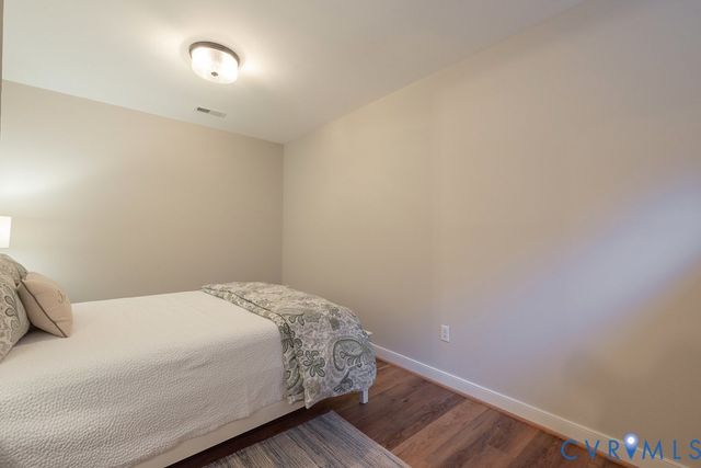 10800 Cherry Hill Dr, Glen Allen, VA 23059