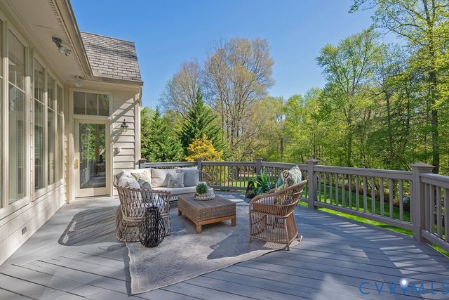 10800 Cherry Hill Dr, Glen Allen, VA 23059