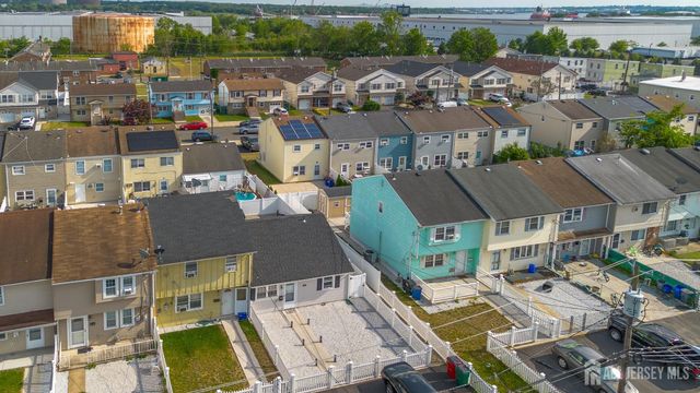 30-30 Warren Street, Carteret, NJ 07008
