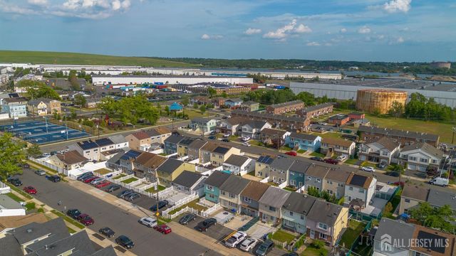 30-30 Warren Street, Carteret, NJ 07008