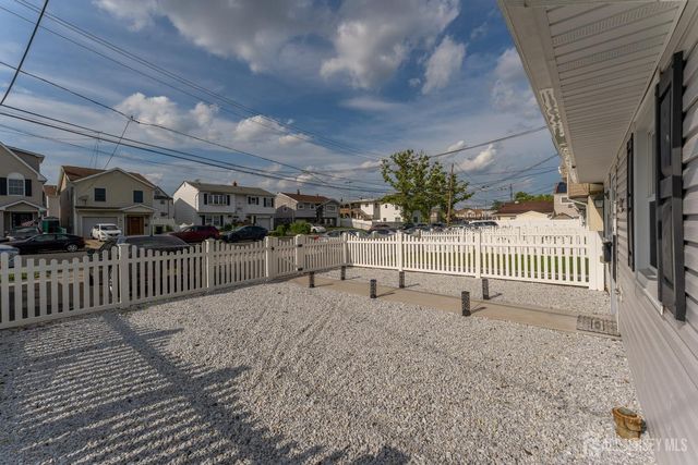30-30 Warren Street, Carteret, NJ 07008