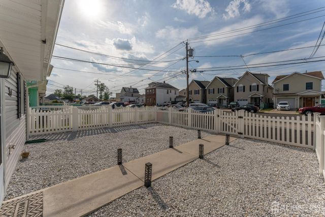 30-30 Warren Street, Carteret, NJ 07008
