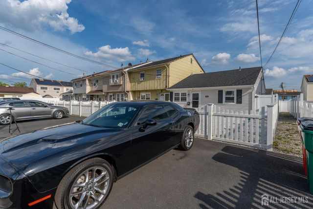 30-30 Warren Street, Carteret, NJ 07008