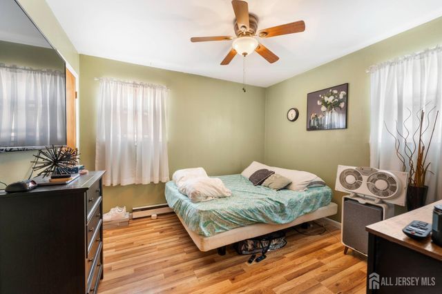 30-30 Warren Street, Carteret, NJ 07008