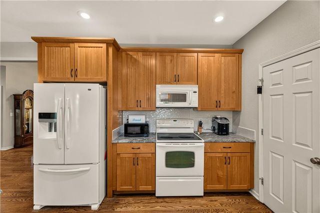 12580 238th Street, Linwood, KS 66052
