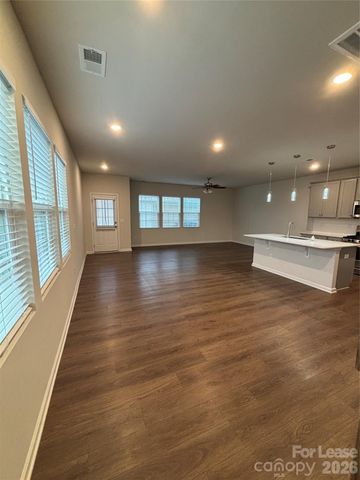 15733 Country House Street, Charlotte, NC 28273