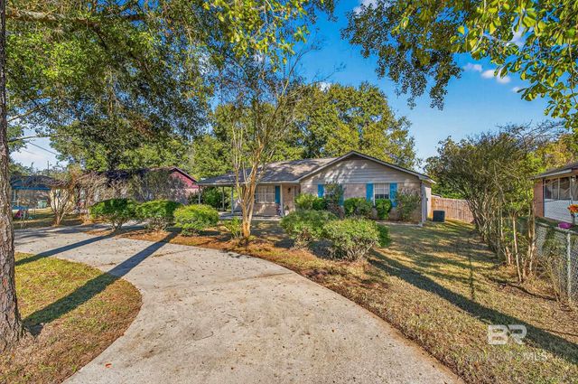 715 E Verbena Avenue, Foley, AL 36535