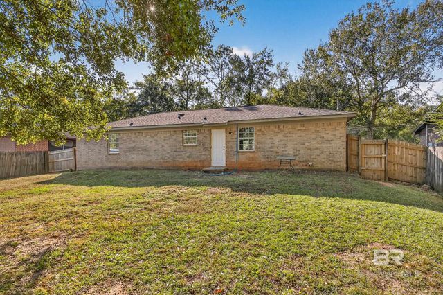 715 E Verbena Avenue, Foley, AL 36535