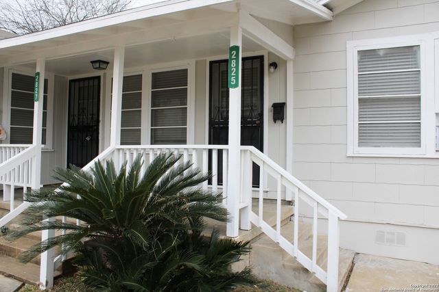 2825 W WOODLAWN AVE, San Antonio, TX 78228