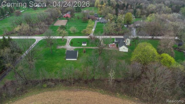 9057 Brookville Road, Plymouth, MI 48170