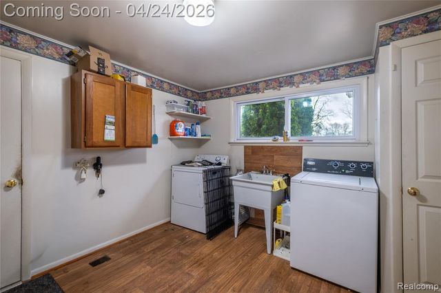 9057 Brookville Road, Plymouth, MI 48170