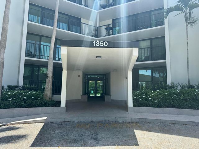 1350 RIVER REACH Drive 106, Fort Lauderdale, FL 33315