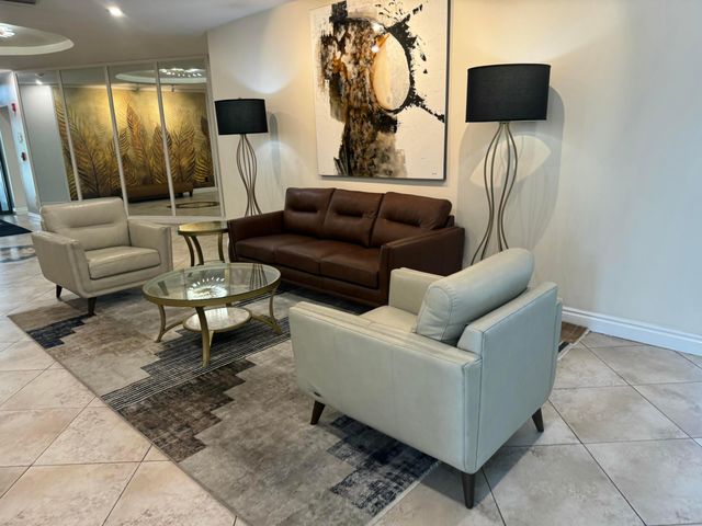 1350 RIVER REACH Drive 106, Fort Lauderdale, FL 33315