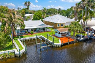 715 SW Rustic Circle, Stuart, FL 34997