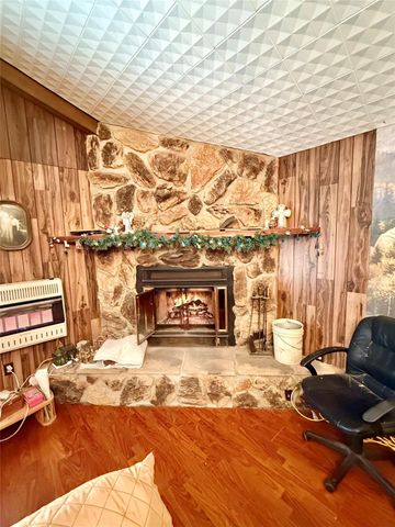 509 Franzen Street, Winnie, TX 77665