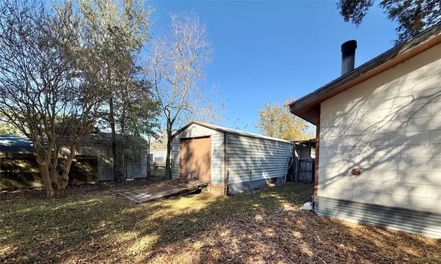 509 Franzen Street, Winnie, TX 77665