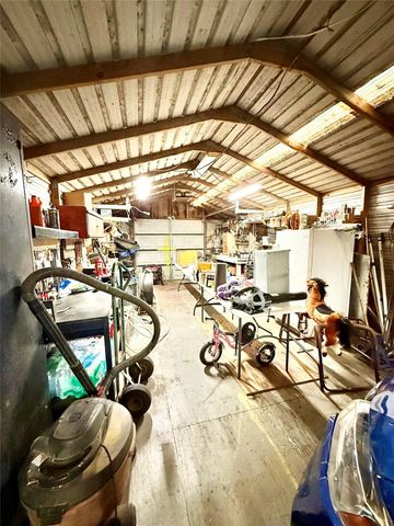 509 Franzen Street, Winnie, TX 77665