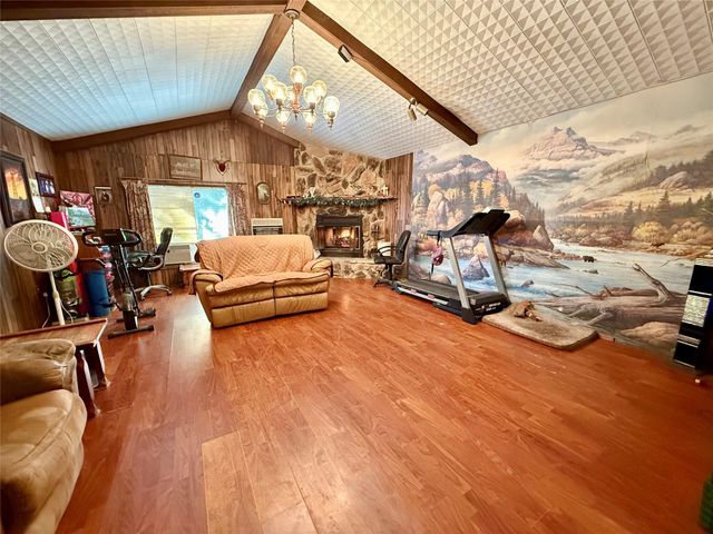 509 Franzen Street, Winnie, TX 77665