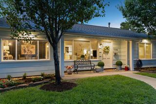 1726 Saxon Drive, Houston, TX 77018