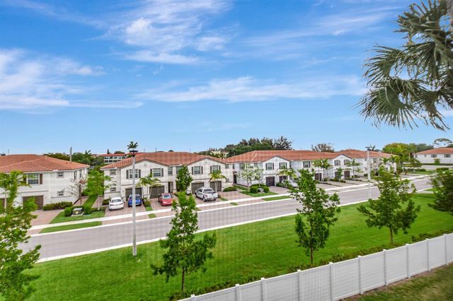 4070 Tivoli Court 307, Lake Worth, FL 33467