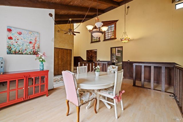 509 Rainsville Rd, Petaluma, CA 94952