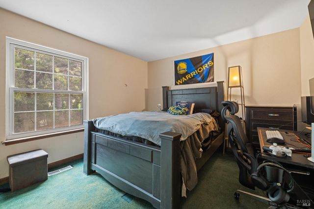 509 Rainsville Rd, Petaluma, CA 94952