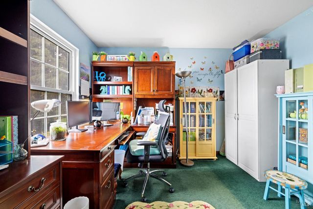 509 Rainsville Rd, Petaluma, CA 94952