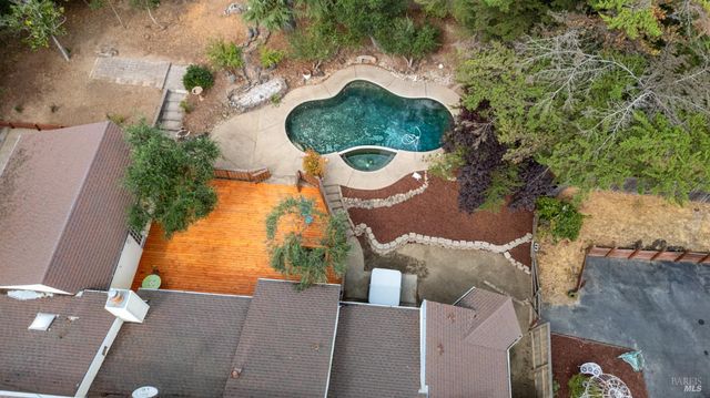 509 Rainsville Rd, Petaluma, CA 94952