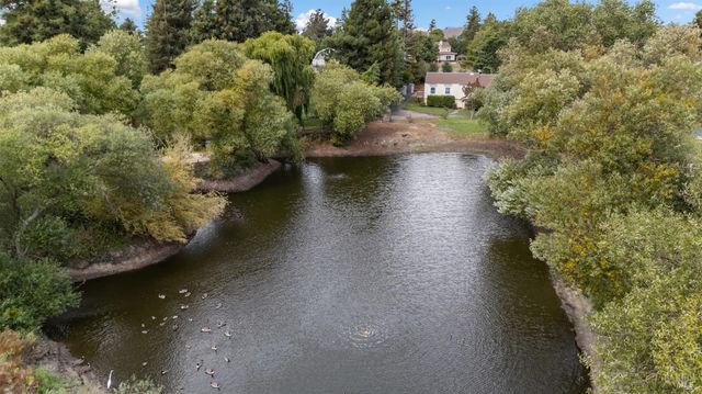 509 Rainsville Rd, Petaluma, CA 94952