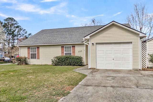 101 Hialeah Court, Summerville, SC 29486