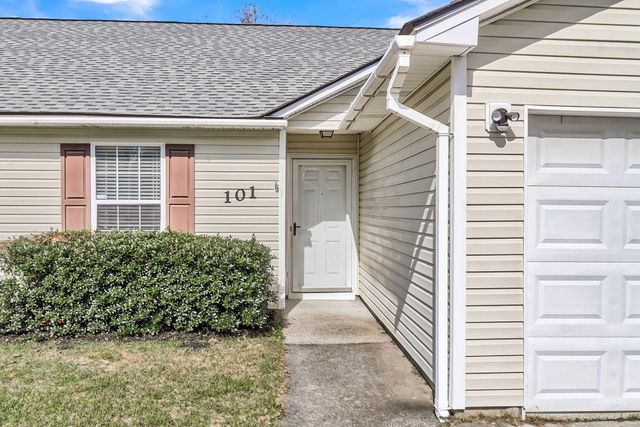 101 Hialeah Court, Summerville, SC 29486