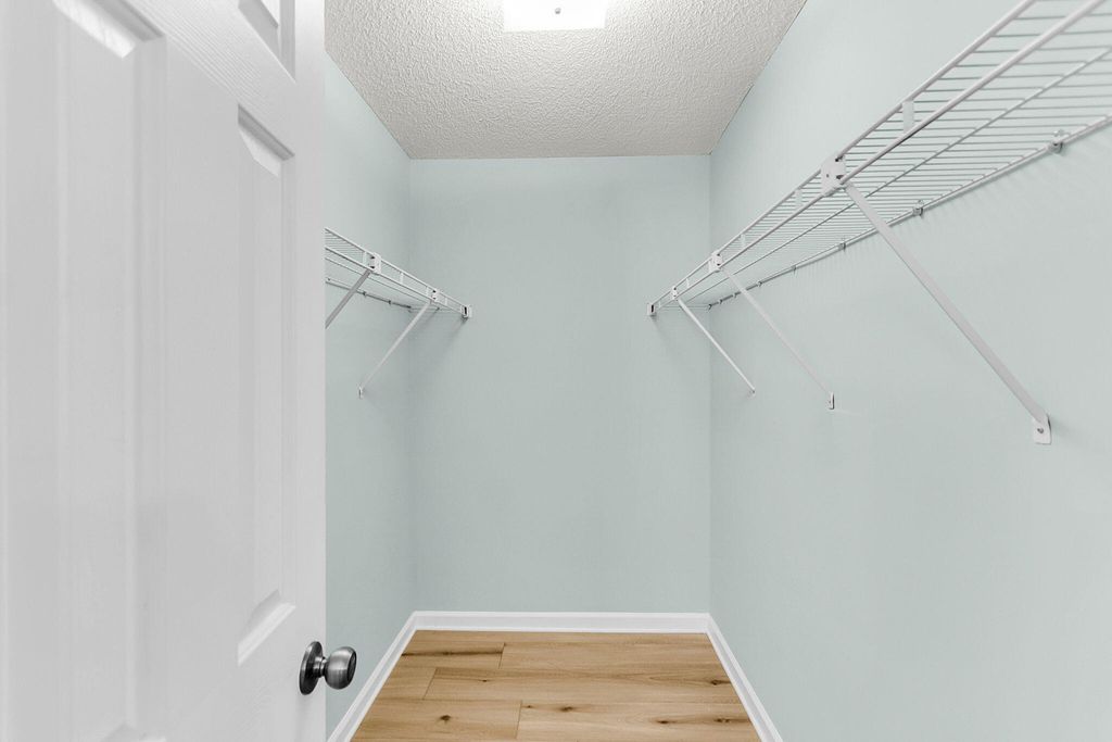 Image 18 of property listing at 101 Hialeah Court, Summerville, SC 29486