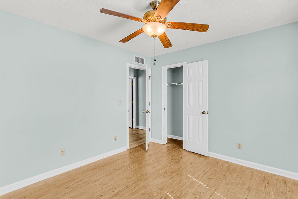 Image 28 of property listing at 101 Hialeah Court, Summerville, SC 29486