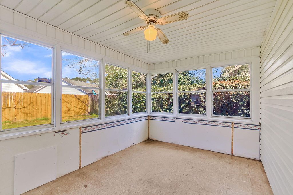 Image 29 of property listing at 101 Hialeah Court, Summerville, SC 29486