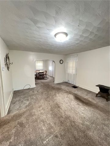 220 Lion Ln, Bridgewater, PA 15009