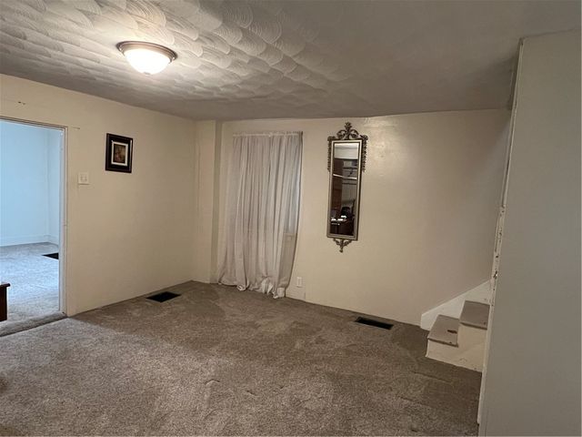 220 Lion Ln, Bridgewater, PA 15009