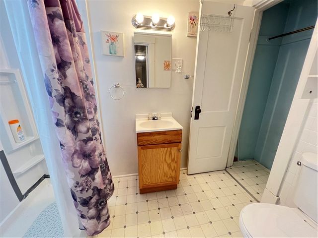 220 Lion Ln, Bridgewater, PA 15009