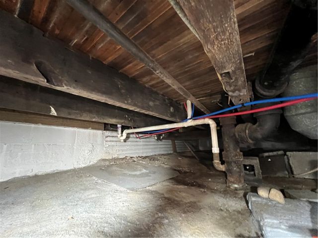 220 Lion Ln, Bridgewater, PA 15009