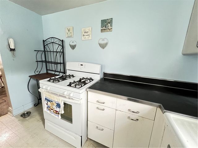 220 Lion Ln, Bridgewater, PA 15009