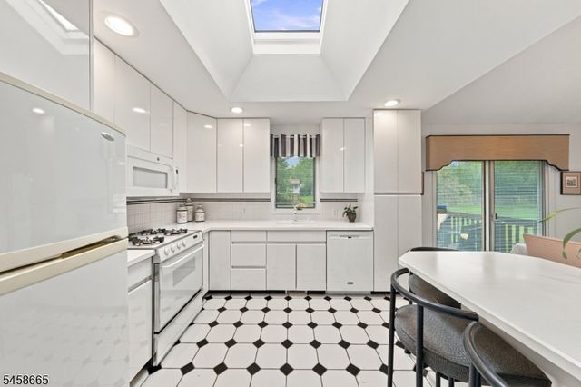 12 Cedar Grove Pl, Old Bridge Twp., NJ 08857