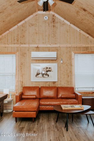 896 Wilderness Rd, Mammoth Cave, KY 42259